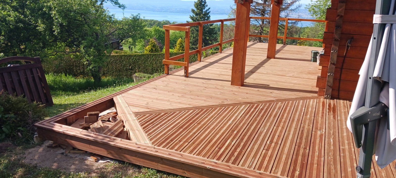 Terrasse bois sur mesure à Bernex, RS Habitat